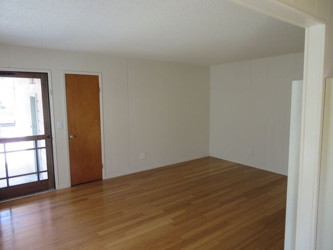 Building Photo - 2 bed 1 bath house in the Capitola jewel box