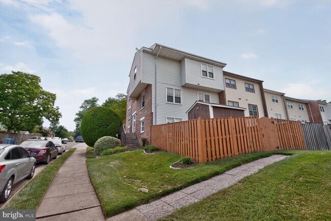 Building Photo - 9457 Jenerio Ct