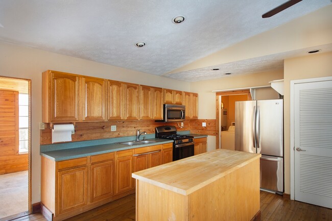 Foto del edificio - 3 bedroom 2 bathroom in Ramrod Key 26 1/2 ...