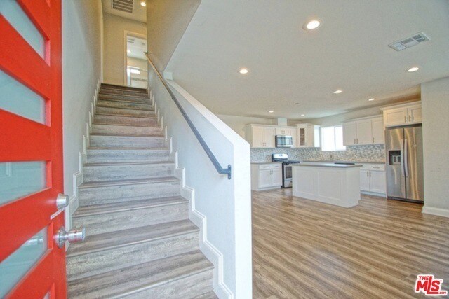 Building Photo - 4712 W Maplewood Ave