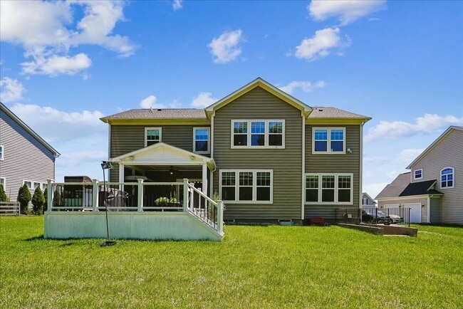 Building Photo - 23847 Grayhaven Pl