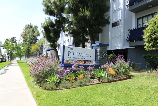 Building Photo - The Premier on Burbank