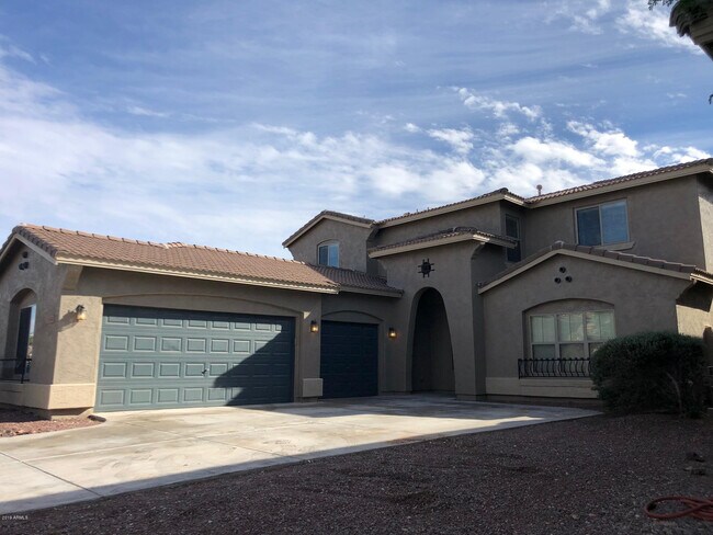 Building Photo - 16741 W Tether Trail