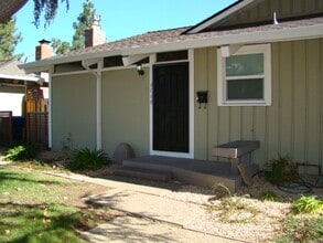 Building Photo - 606 Millich Dr