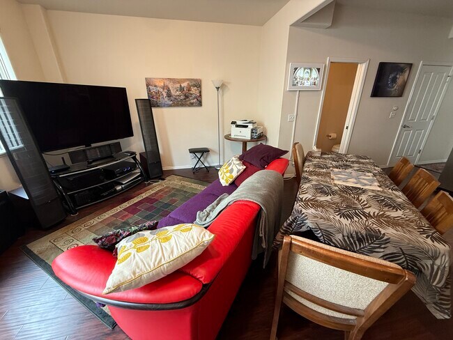 Living Room 02 - 4586 Campbell Park Loop