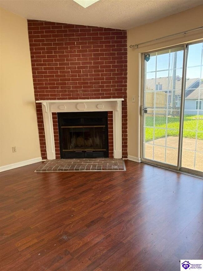 Building Photo - 512 Independence Ct