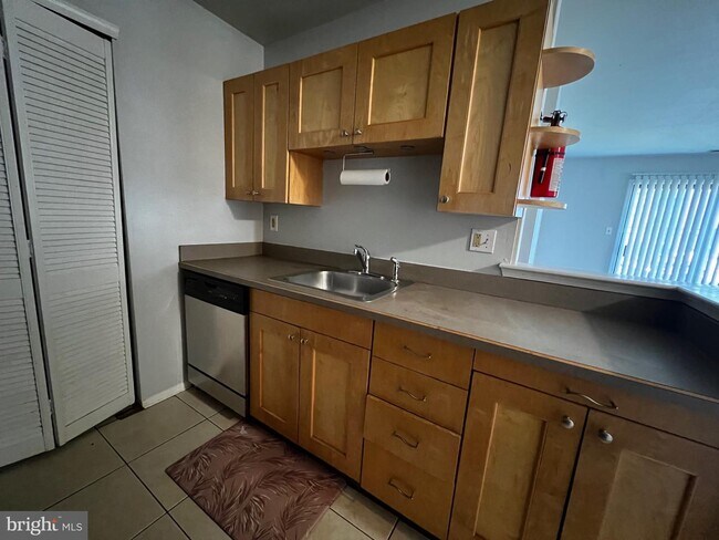 Building Photo - 502 Britton Pl