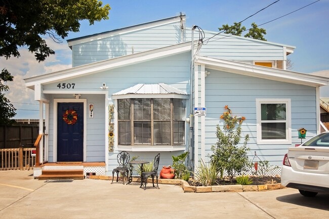 Foto del edificio - 4507 W Bayshore Dr
