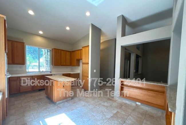 Building Photo - 2662 Pride Dr