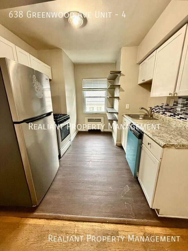 Foto del edificio - 638 Greenwood Ave