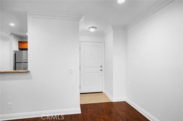 Foto del edificio - 355 N Maple St