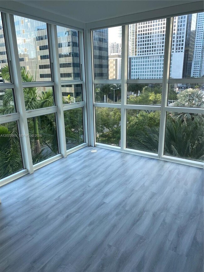 Foto del edificio - 950 Brickell Bay Dr