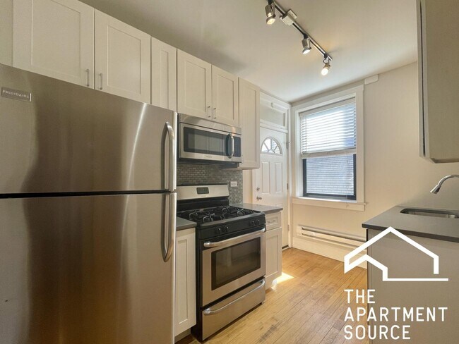 Foto del edificio - 2331 N Rockwell St