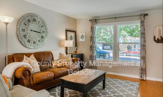 Building Photo - 1643 Park St