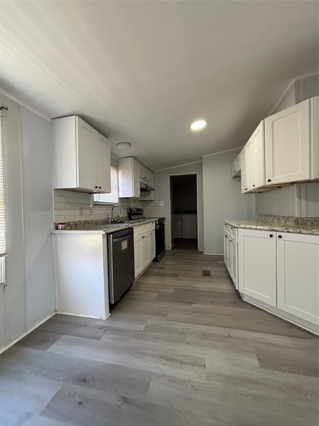 Foto del edificio - 16509 Brittany Way