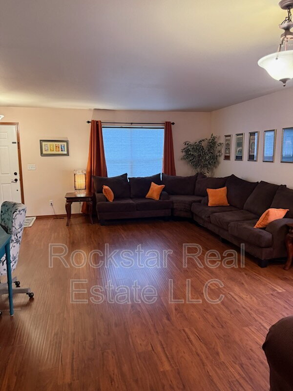 Foto del edificio - 18119 E Mansfield Ave