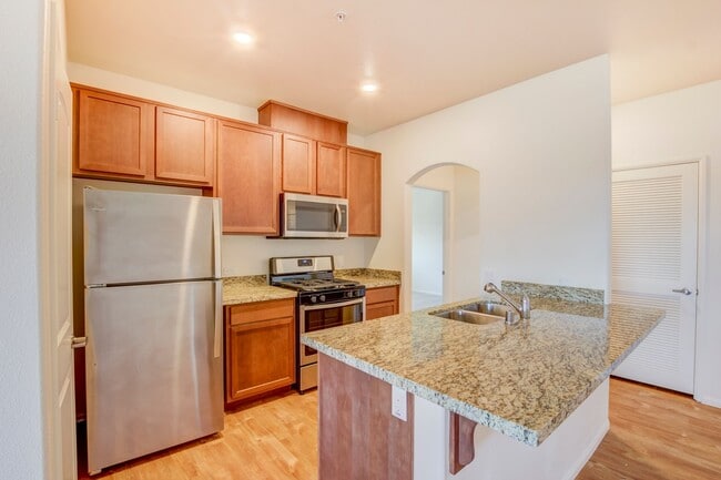 Building Photo - Bella Vita