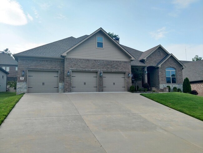 Building Photo - 508 Miramar Cove