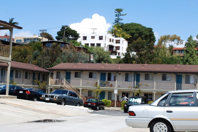 Building - Overlook Point Apartments