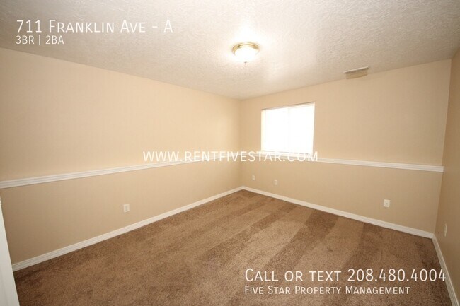 Building Photo - 711 Franklin Ave