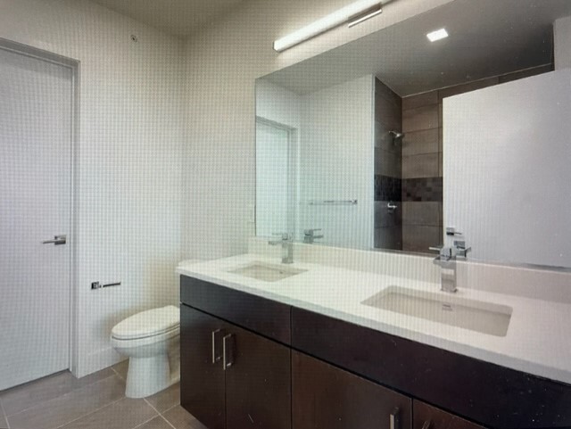 Master bathroom - 1898 S Bannock St