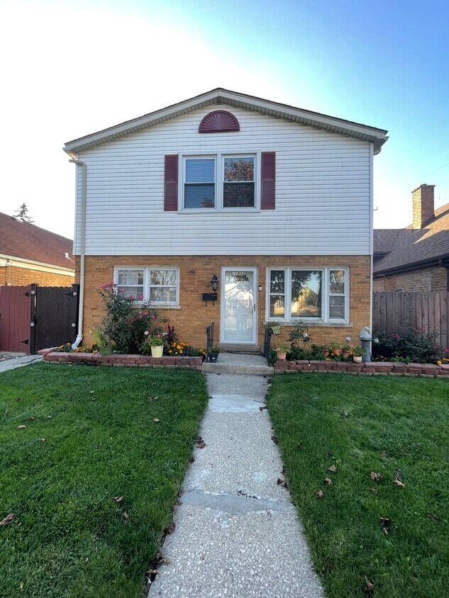 Primary Photo - 1832 23rd Ave
