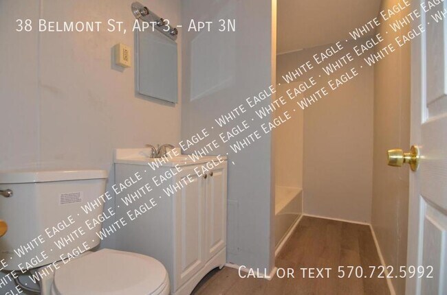 Building Photo - Belmont, 38 Belmont St, Apt 3N