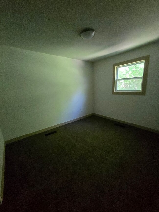 Foto del edificio - 3 bedroom 1 bath house