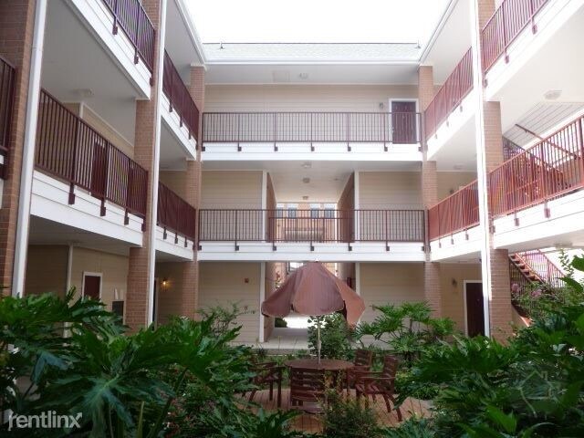 Building Photo - 6031 Winsome Ln