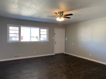 Foto del edificio - "Charming 3-Bedroom Oasis with 2 Full Baths in the Heart of Lubbock!"