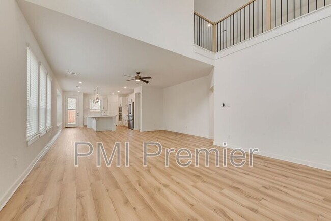 Building Photo - 3948 Mercedes Bend