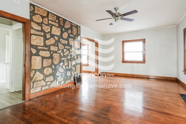 Foto del edificio - 522 E 3rd St