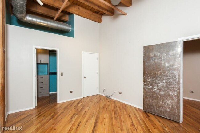 Building Photo - 611 W Fulton St