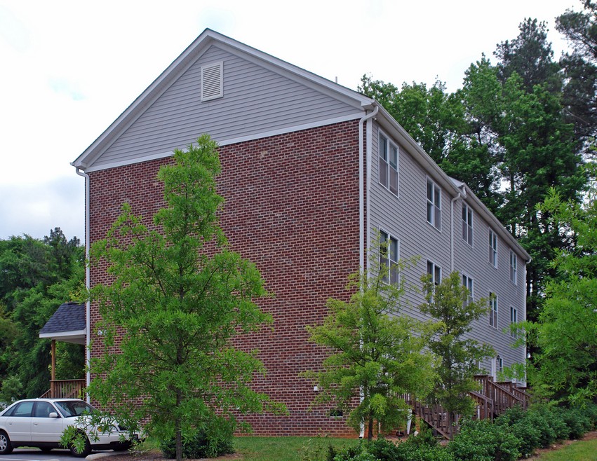 Primary Photo - Fort Ward Apartments