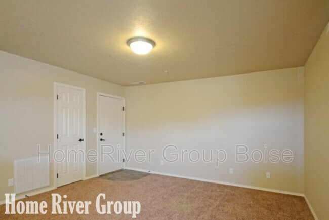 Building Photo - 6672 W Winston Ln