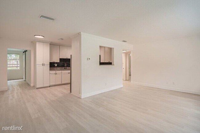 Foto del edificio - 3 br, 1 bath House - 1829 West Drive
