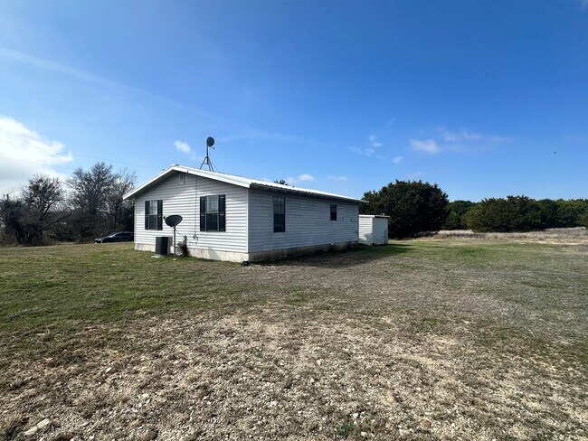 Foto del edificio - 58 Haynes Rd