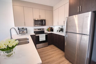 Building Photo - The Carrington Suites