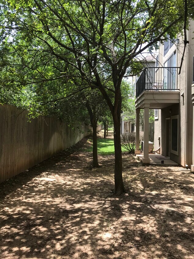 11203 Ranch Road 2222, Austin, TX 78730 - Townhome Rentals in