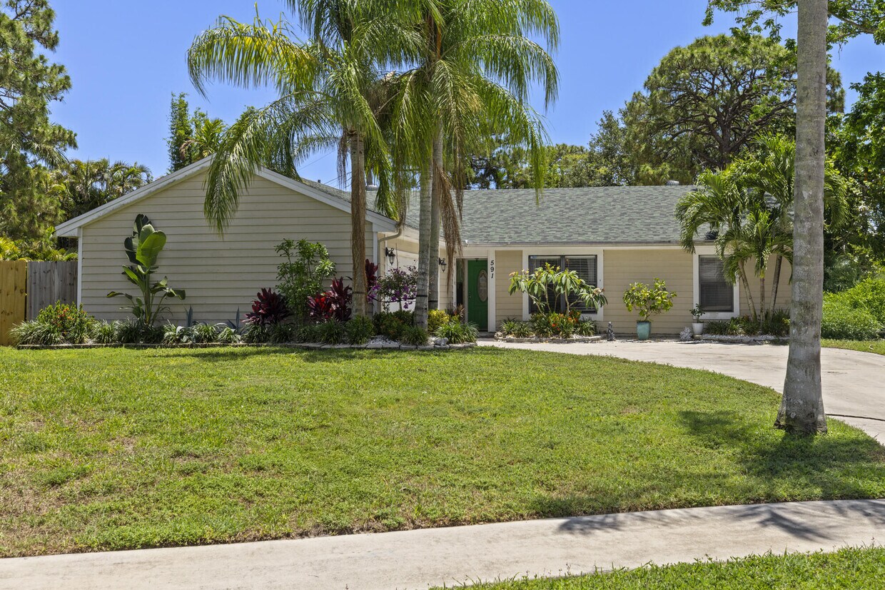 Foto principal - 591 Kriss Ln