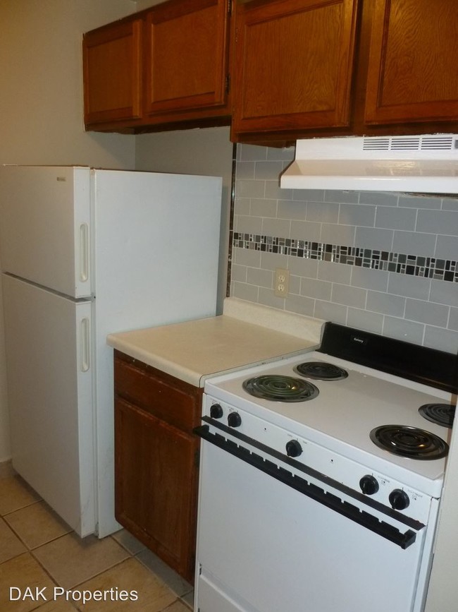 Foto del edificio - 3232 W Silver Spring Dr