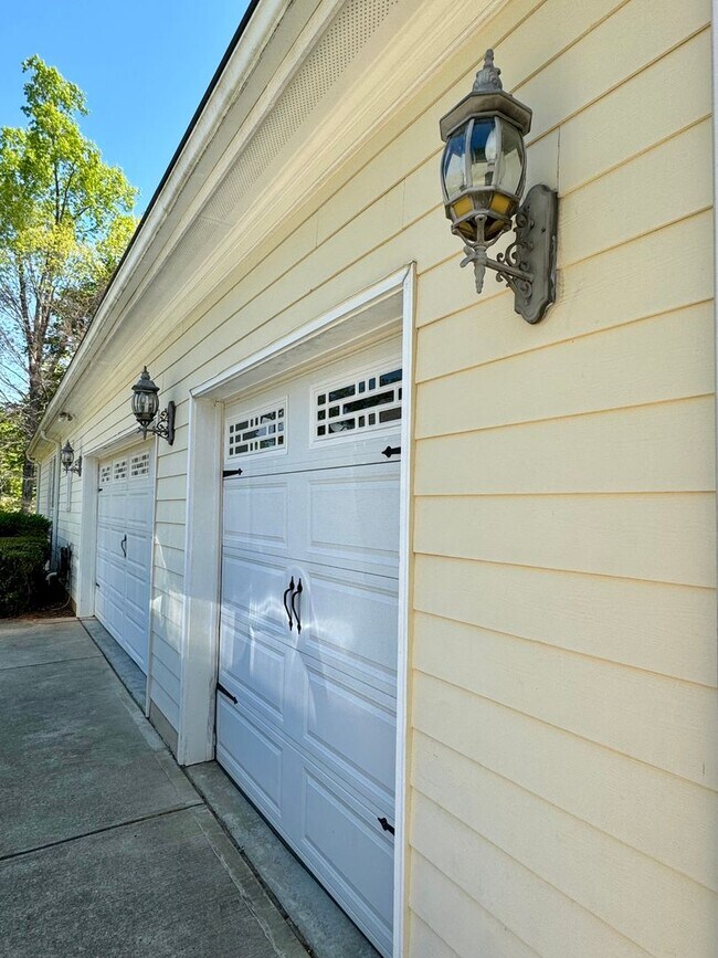 Building Photo - The Preserve at Jordan Lake - Elegant Golf...