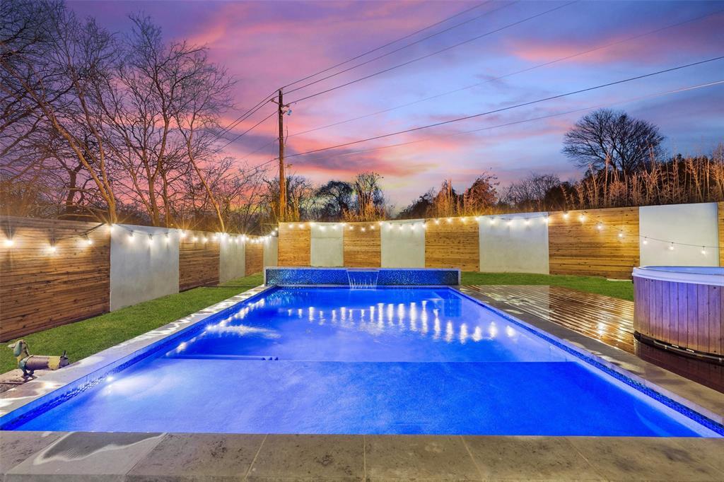 Foto principal - 4800 Vinson Dr