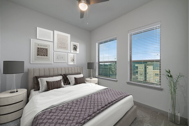 Bedroom with ceiling fan - Sagemont