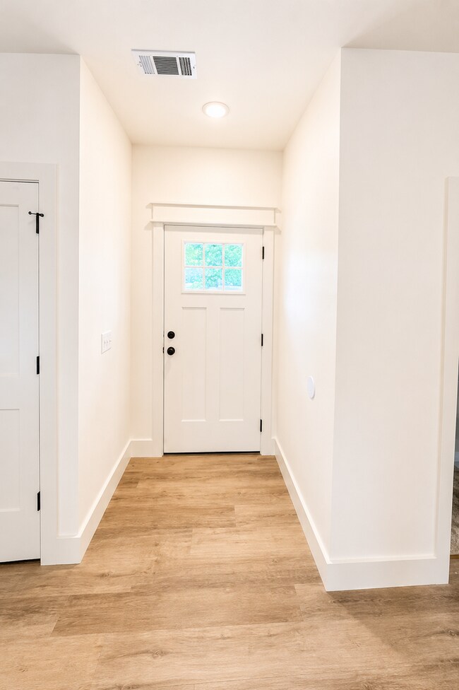 Building Photo - Michael Cole Townhomes