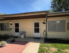 Building Photo - 322 Williams Ave S