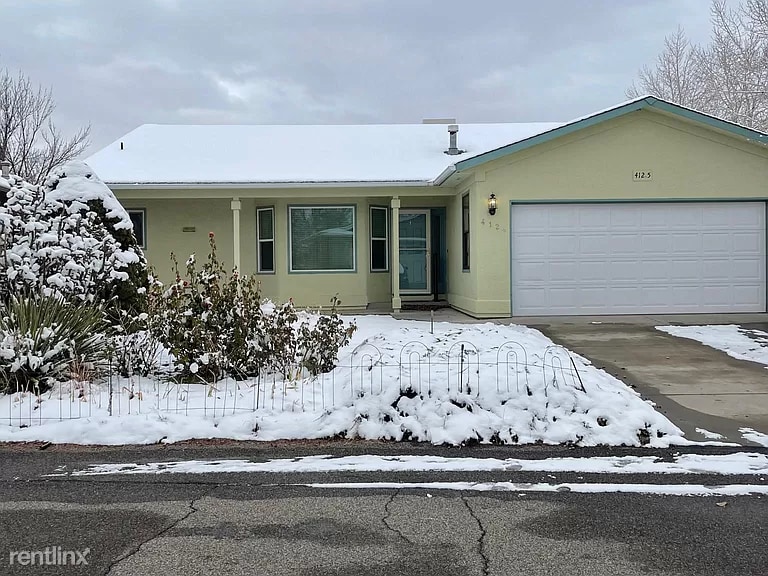 Primary Photo - 2 br, 1 bath House - 412 1/2 Prospectors Pt