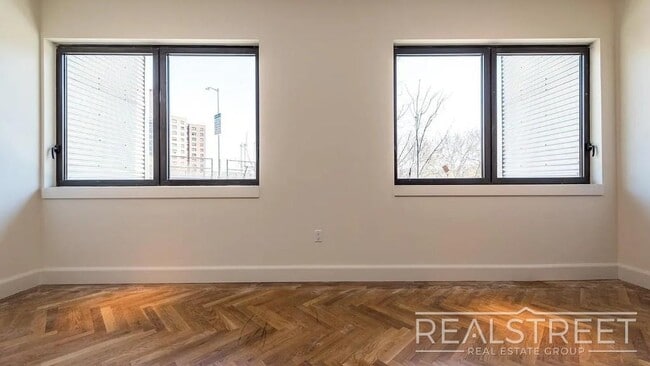 Building Photo - Duffield Street