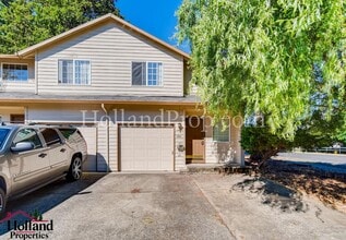 Building Photo - 3901 SW Pinewood Way