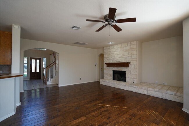 Building Photo - 2901 Cashell Wood Dr